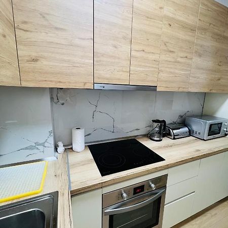 Lovely Apartment, Free Parking Тирана Экстерьер фото