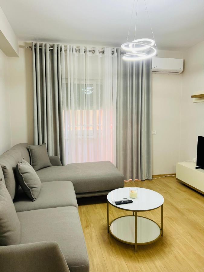 Lovely Apartment, Free Parking Тирана Экстерьер фото