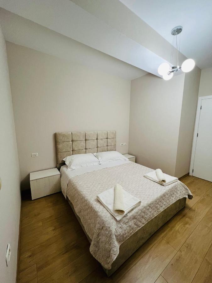 Lovely Apartment, Free Parking Тирана Экстерьер фото